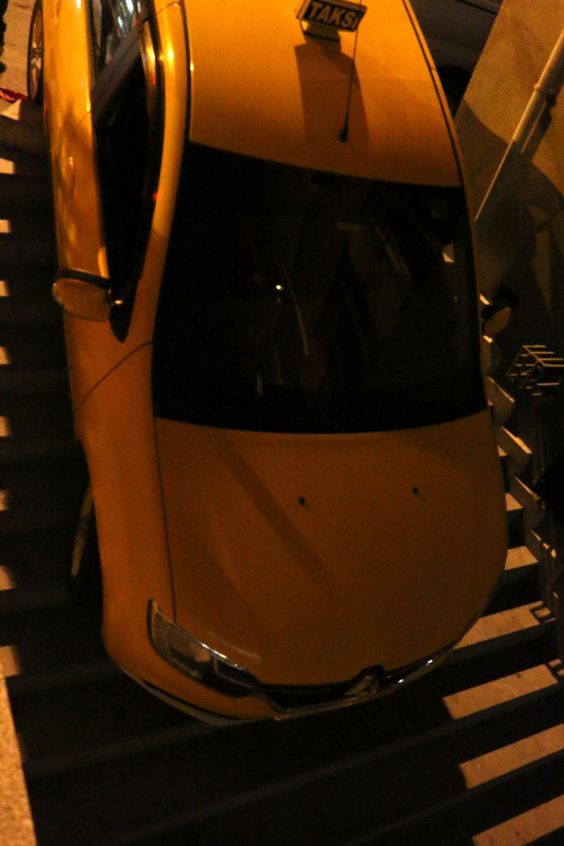 Merdivenleri yol zannedip girdi canını zor kurtardı - Resim: 3