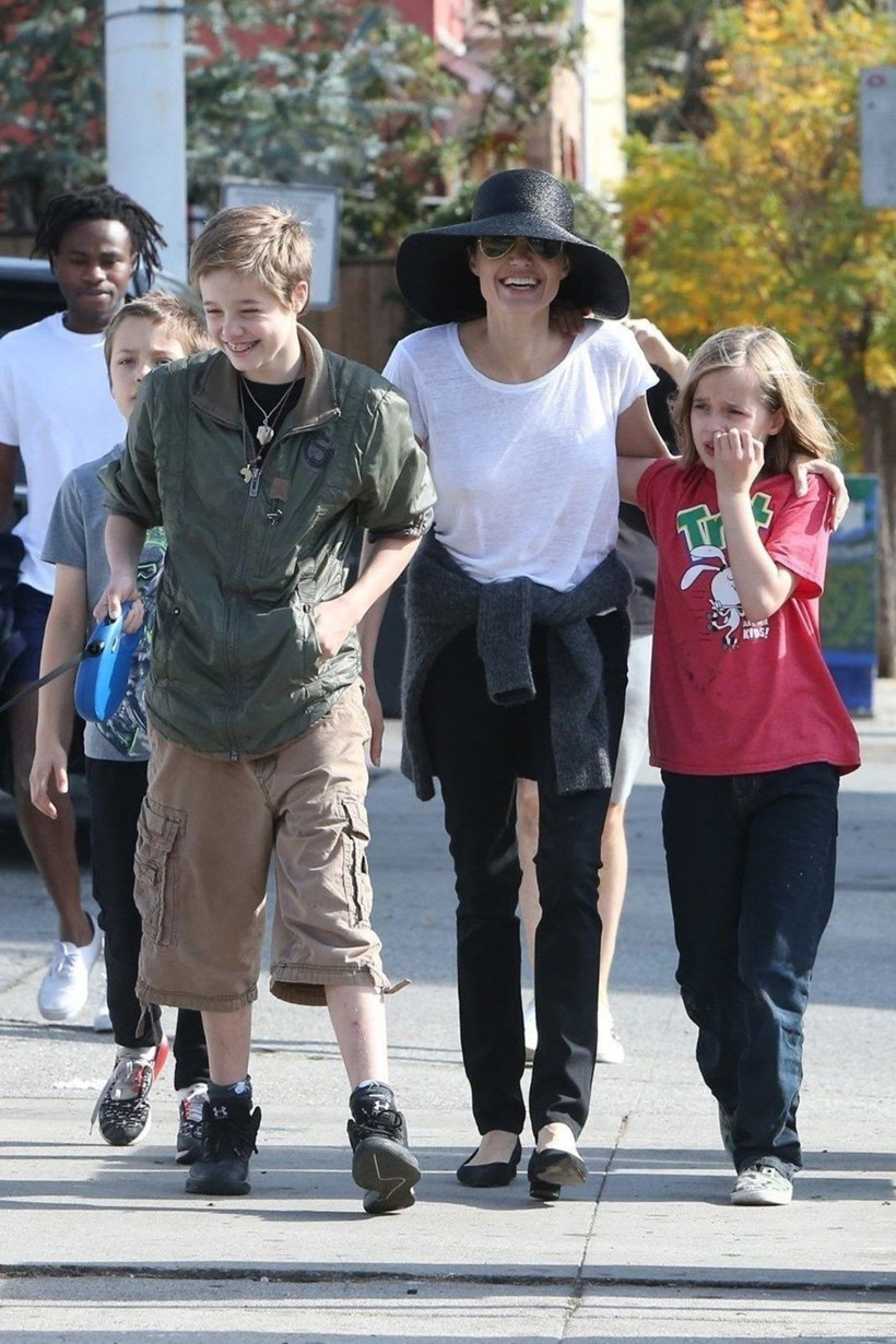 Angelina Jolie'nin Brad Pitt kararı şaşırttı Jennifer Aniston ile evlilik iddiası kızdırdı - Resim: 1