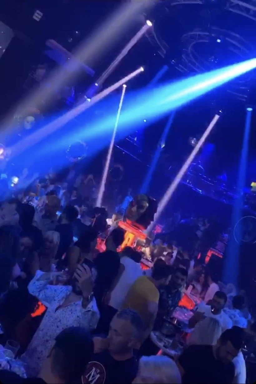 İstanbul’daki gece kulüplerinde korkutan görüntüler! Ne maske ne mesafe... - Resim: 2