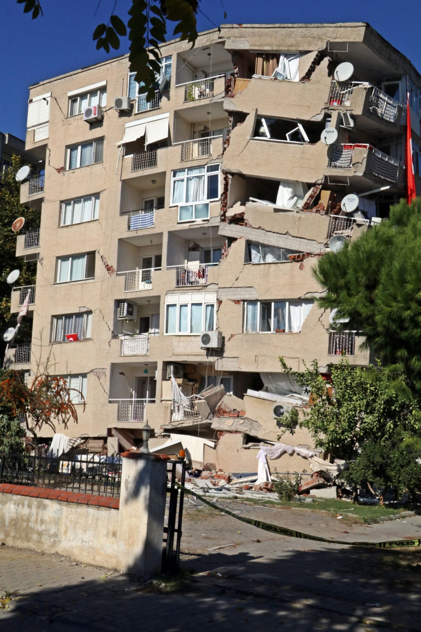 İzmir'de itfaiye amiri Akbulut kızından gelen telefonla neye uğradığını şaşırdı - Resim: 1