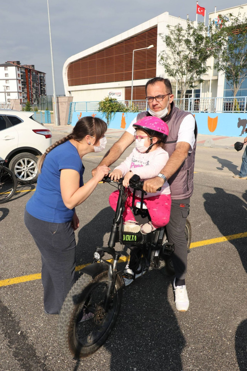 Küçük kızı için azmetti! Edirne'de 9 ayda 71 kilo veren adam: Çorbayı süzerek içtim - Resim: 4