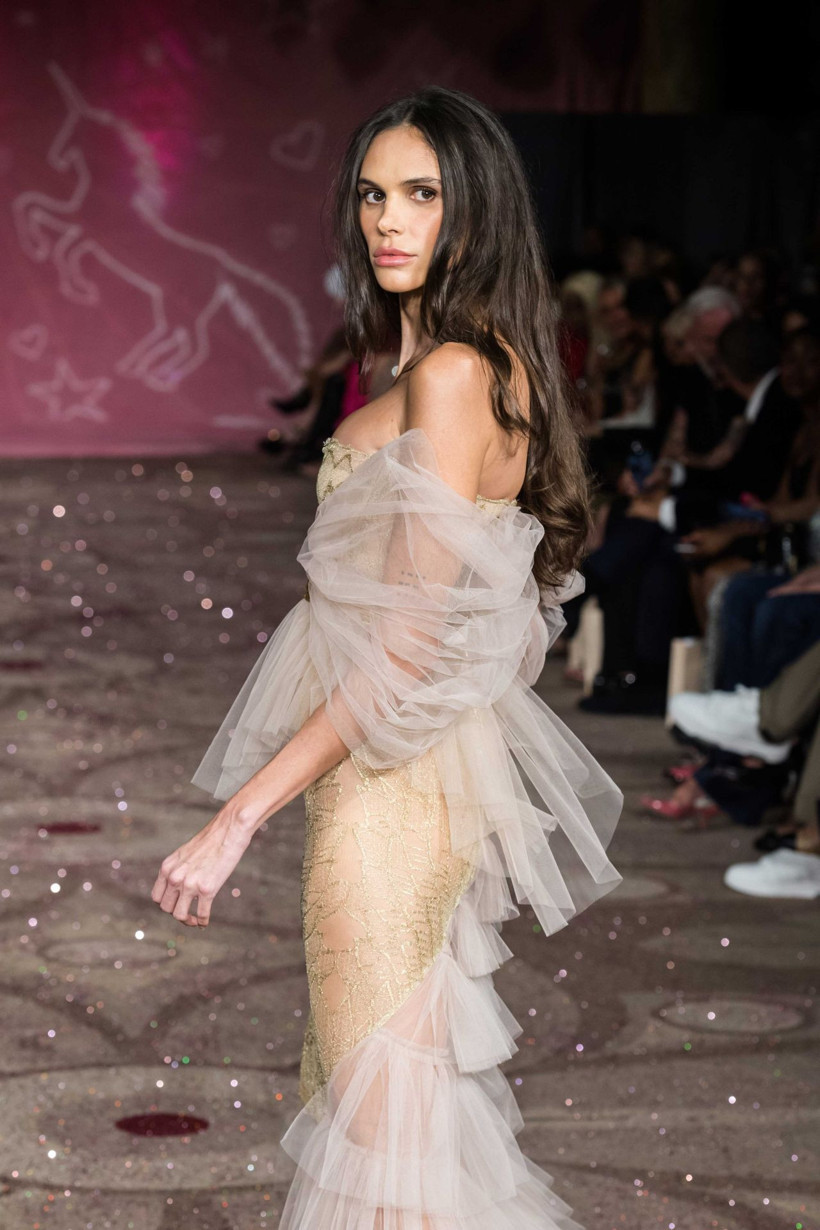 Londra Moda Haftası'nda Aadnevik ikbahar-yaz kreasyonu - Resim: 3