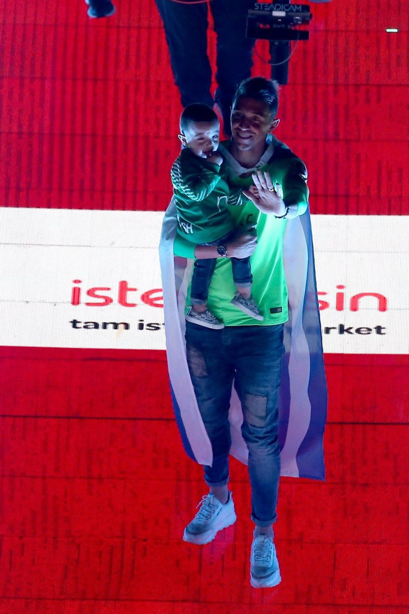 Galatasaray'ın şampiyonluk kutlamasına katılmayan üç isim - Resim: 2