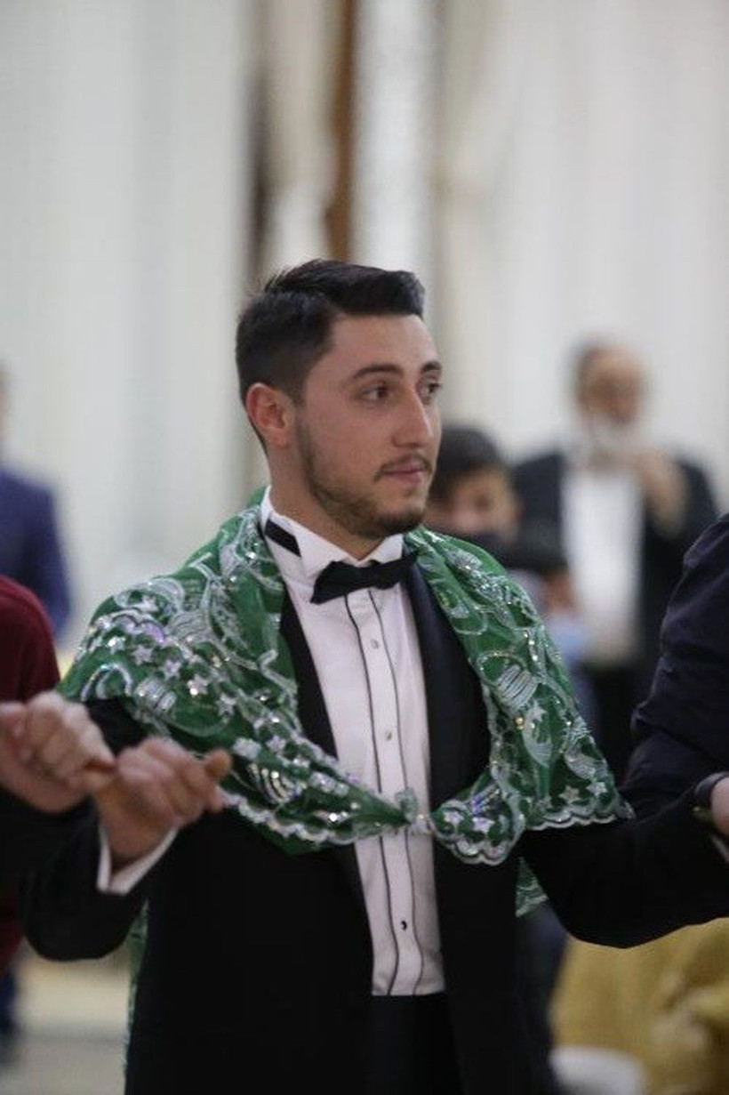 Muş'ta şaşırtan görüntü! 1 saatlik aşiret düğününün 40 dakikası takı töreniyle geçti - Resim: 4