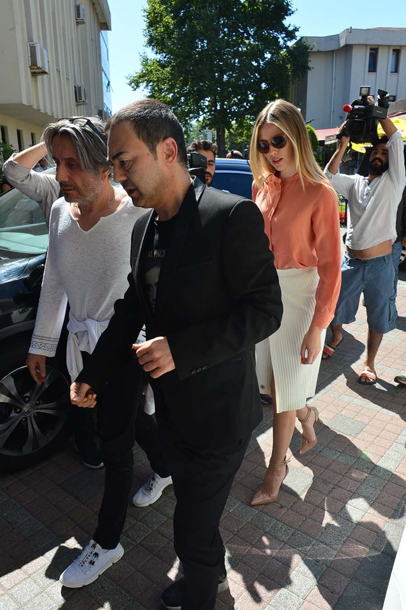 Serdar Ortaç Chloe Loughnan ayrılığının detayları çıkıyor tam 500 bin TL teklif etmiş - Resim: 1