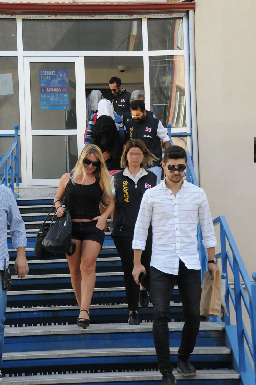 Cinsel fantezi iğrençliği polis tekneyi basınca ortaya çıktı - Resim: 1