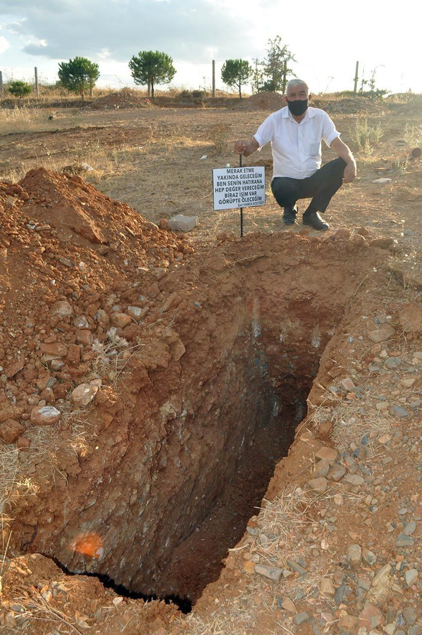 Eşi sürekli rüyasına girince dayanamadı Manisa'da kendi mezarını kazdırdı - Resim: 4