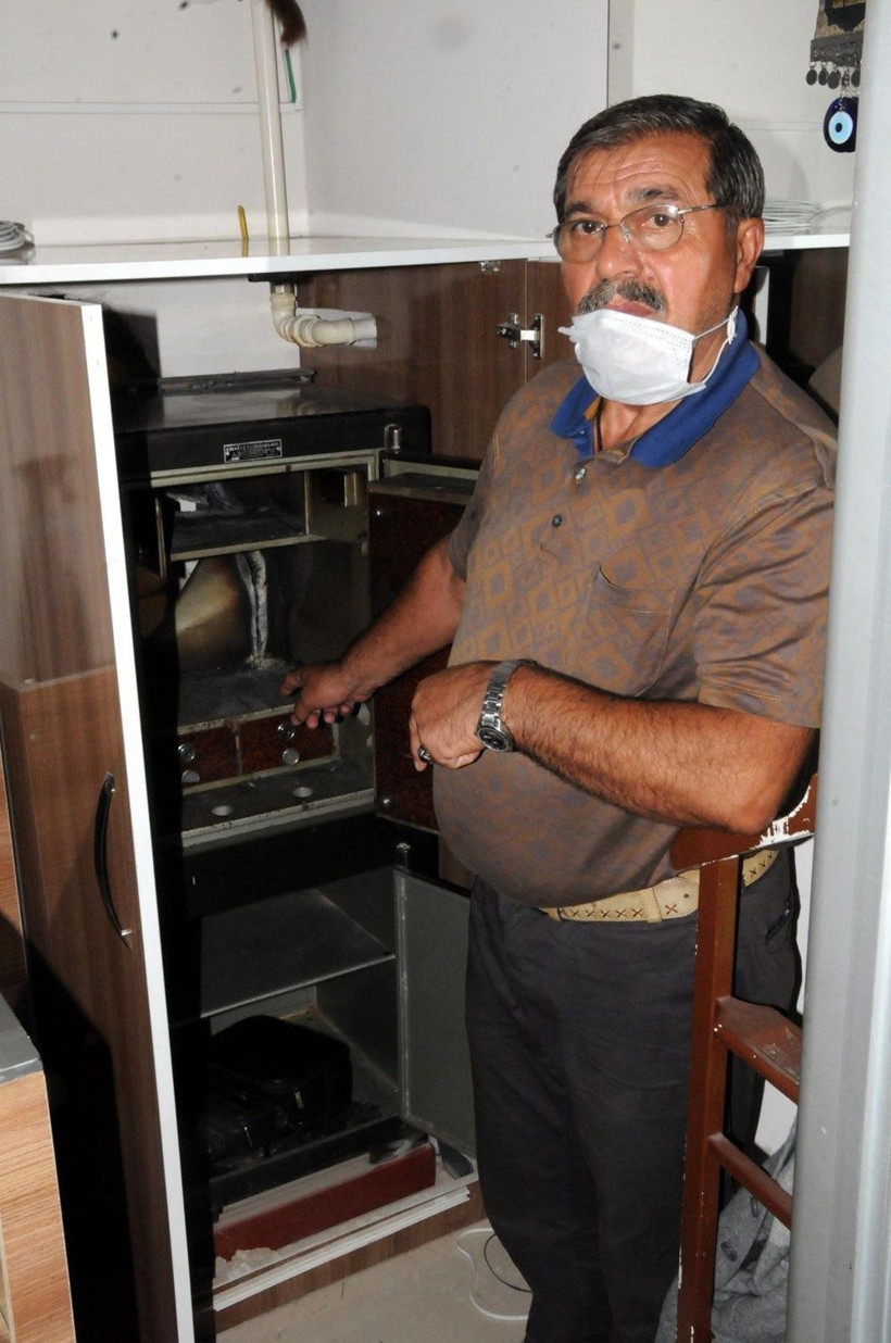 Duvarı görünce gözlerine inanamadı! 3 kişi maskeyle gelmiş - Resim: 4