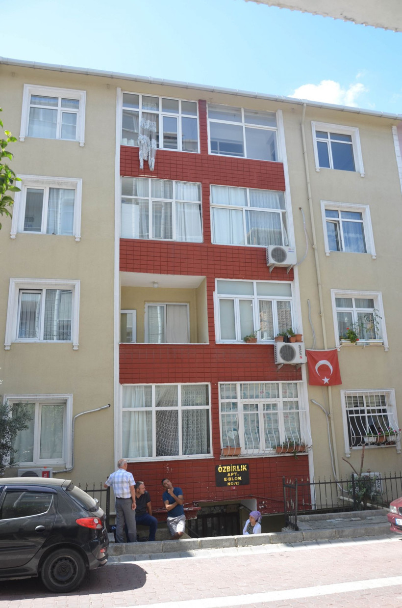 Avcılar’da kolonları çatlayan binanın tahliyesi için 4 gün süre! - Resim: 3