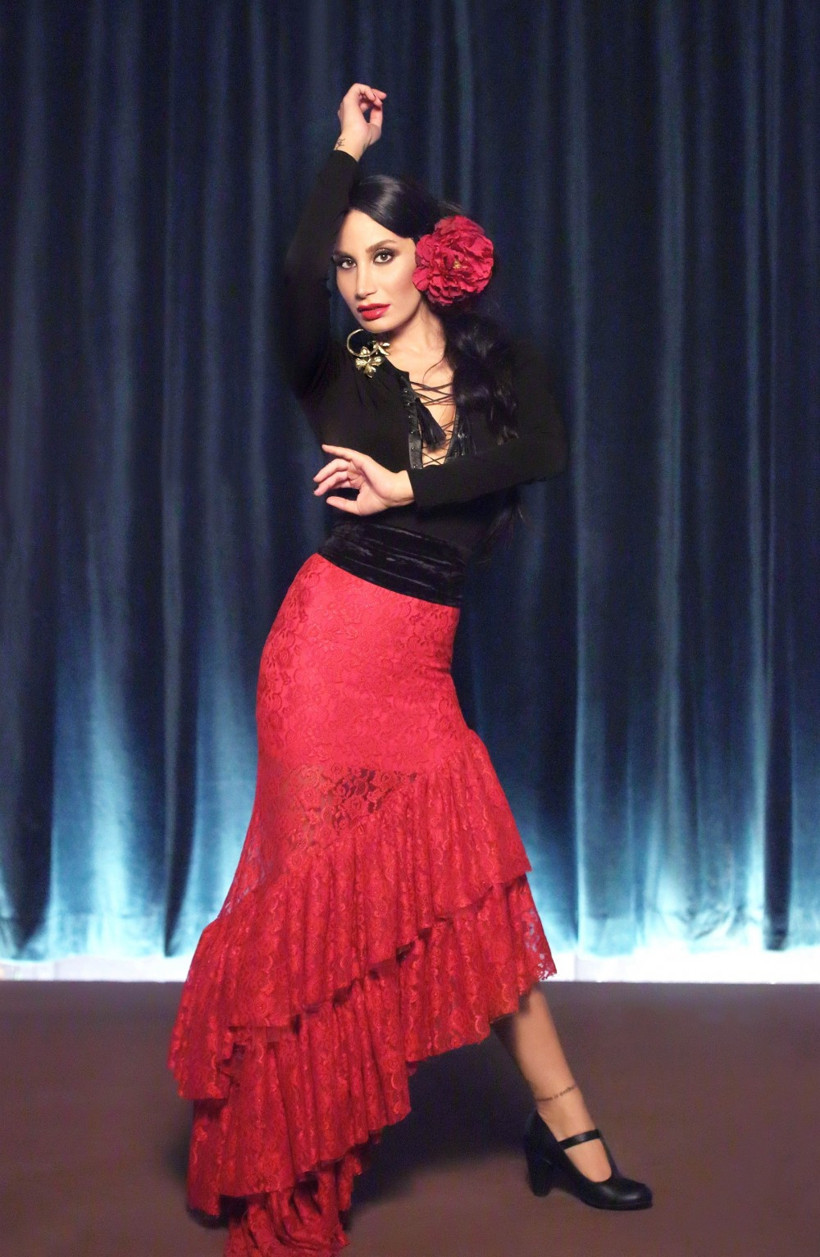 İrem Derici'den Flemenko ateşi! - Resim: 2