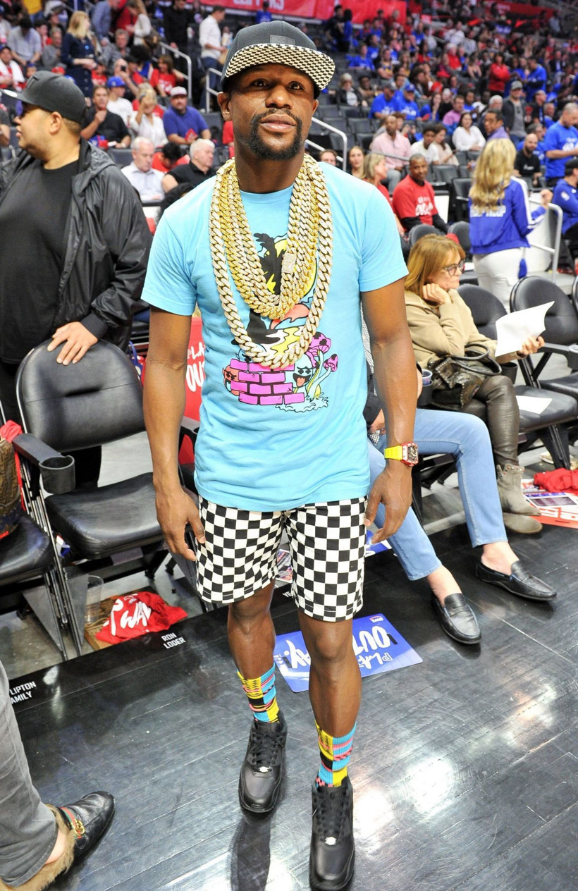 Floyd Mayweather 11 kiloluk altın zincirleriyle maça gitti - Resim: 3