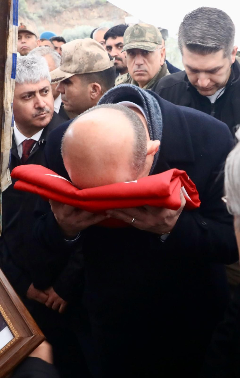 Bakan Soylu şehidimizi böyle uğurladı - Resim: 2