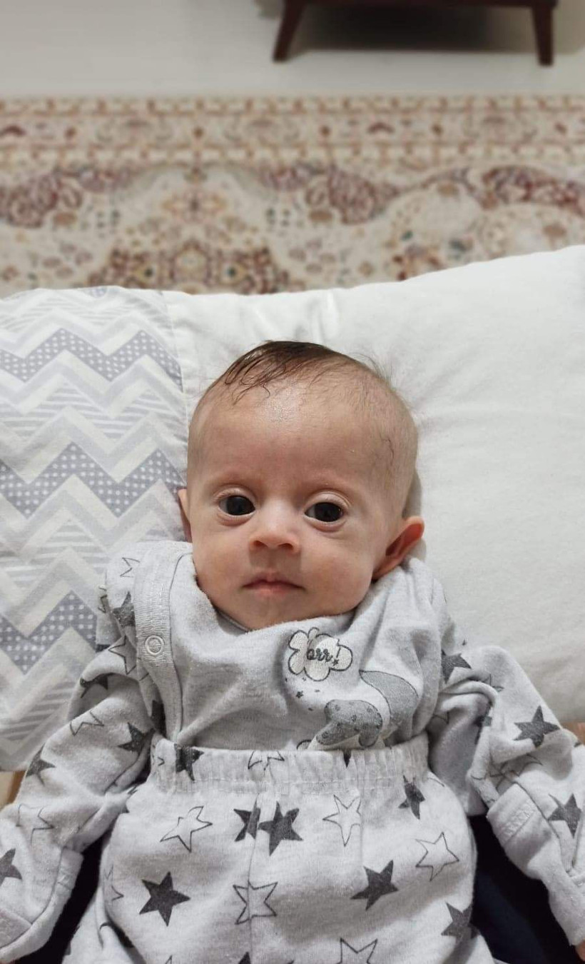 Günün en acı haberi: 8 aylık oğlunun kefenini çözüp son kez sevdi... - Resim: 1