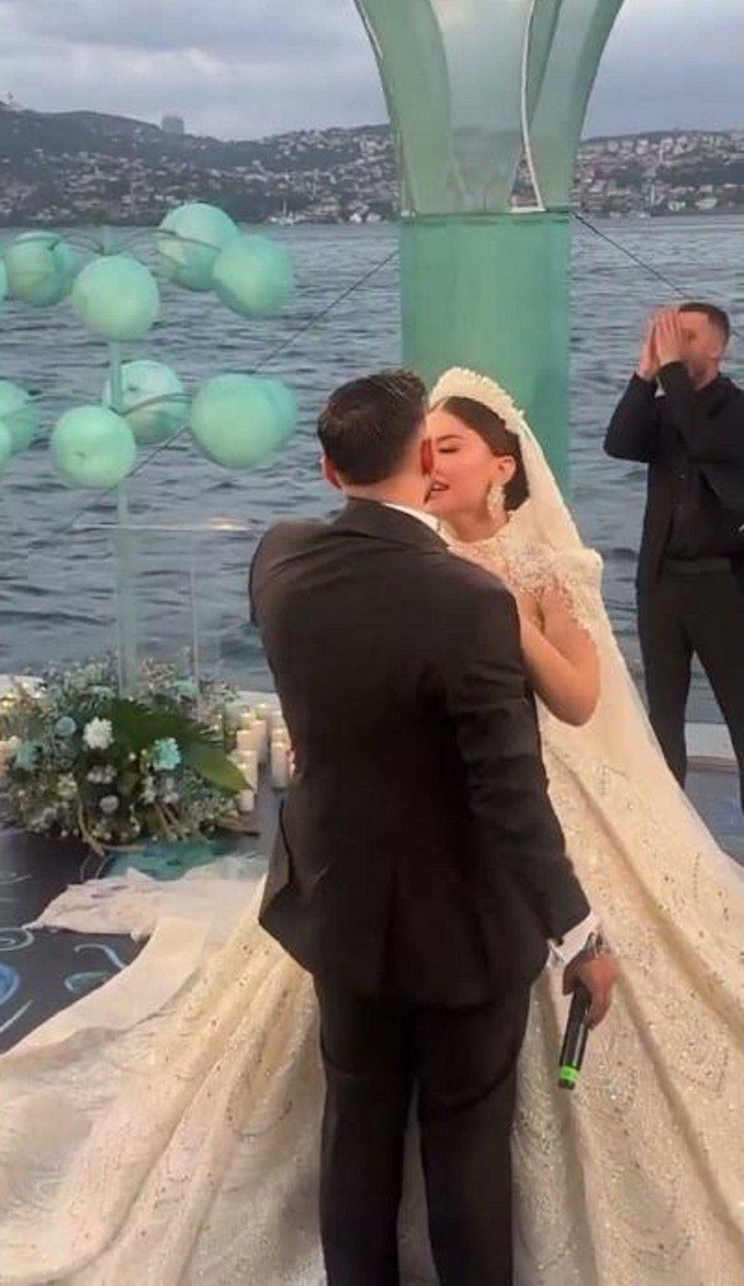 Burak Bulut'un eşi fenomen Eda Sakız öyle bir şey yaptı ki... - Resim: 3