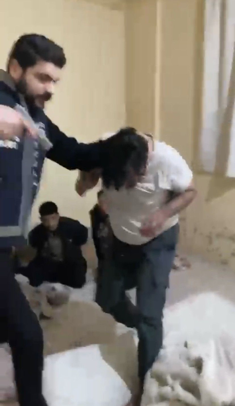 İstanbul'da 6 Pakistanlı Nepalli 4 turisti kaçırıp başımıza çete kesildi! Bugün polis işkence evini buldu - Resim: 3