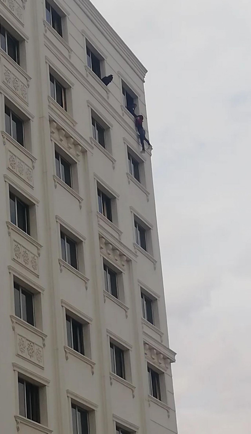 İntihara kalkışan kadını polis son anda yakaladı - Resim: 2