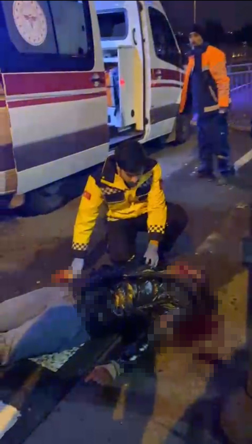 Alkollü sürücü yayaya çarptı, yaralıyı taşımaya çalıştı, sonra kaçtı! Yoğun bakımdan günlerce çıkamadı! - Resim: 1