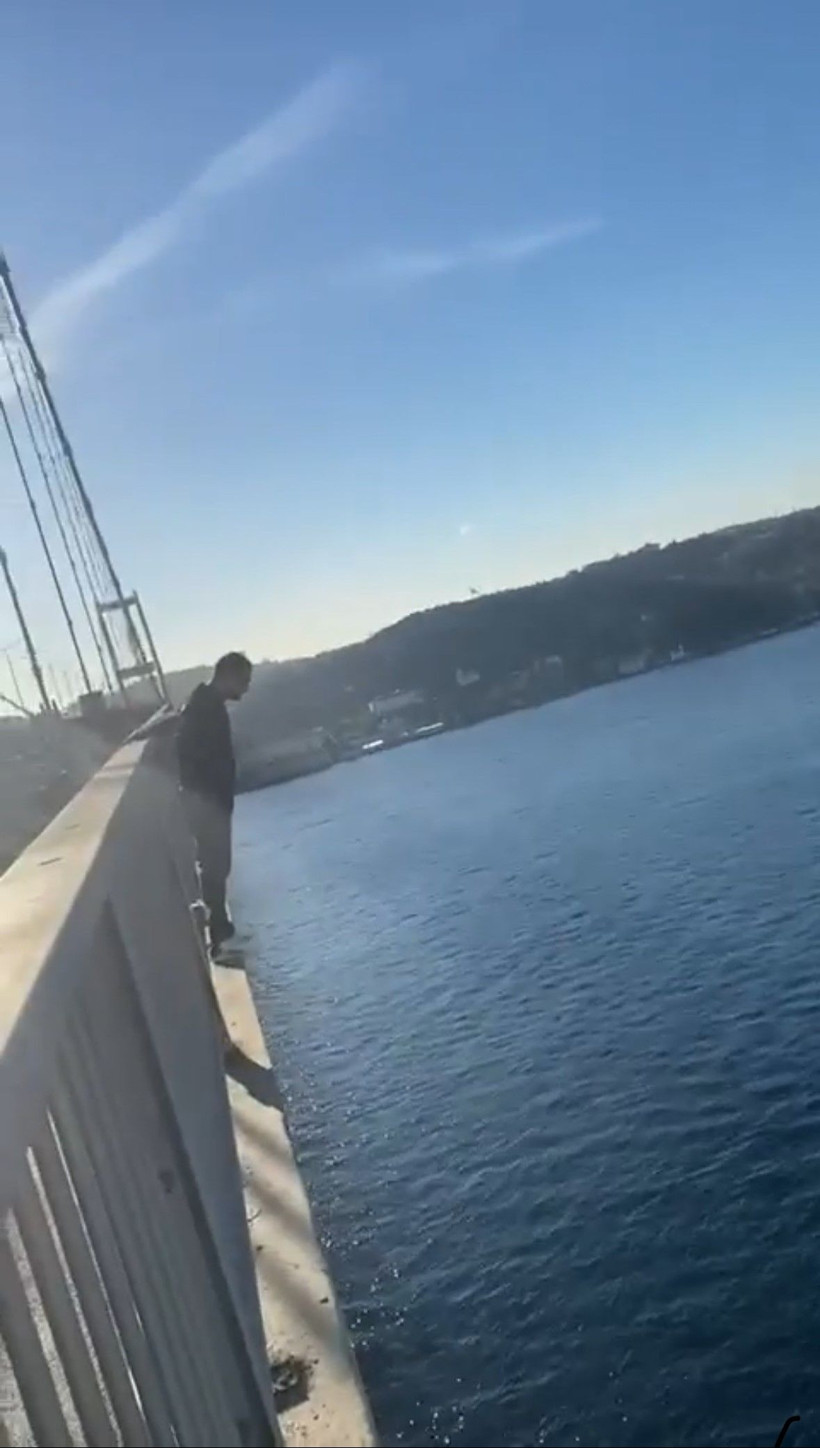 Palalı Sabri'nin akrabası, Şehitler Köprüsü'nden atlayarak intihar etti: Korkunç anlar böyle görüntülendi - Resim: 4