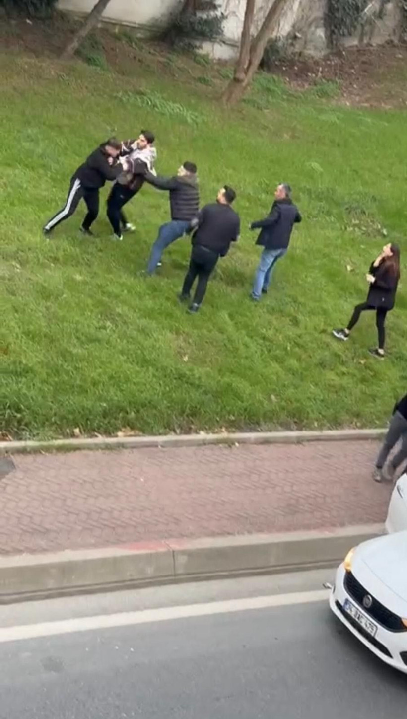 Yol verme kavgasında sevgilisinin gözü önünde 3 kişi tarafından darp edildi - Resim: 3