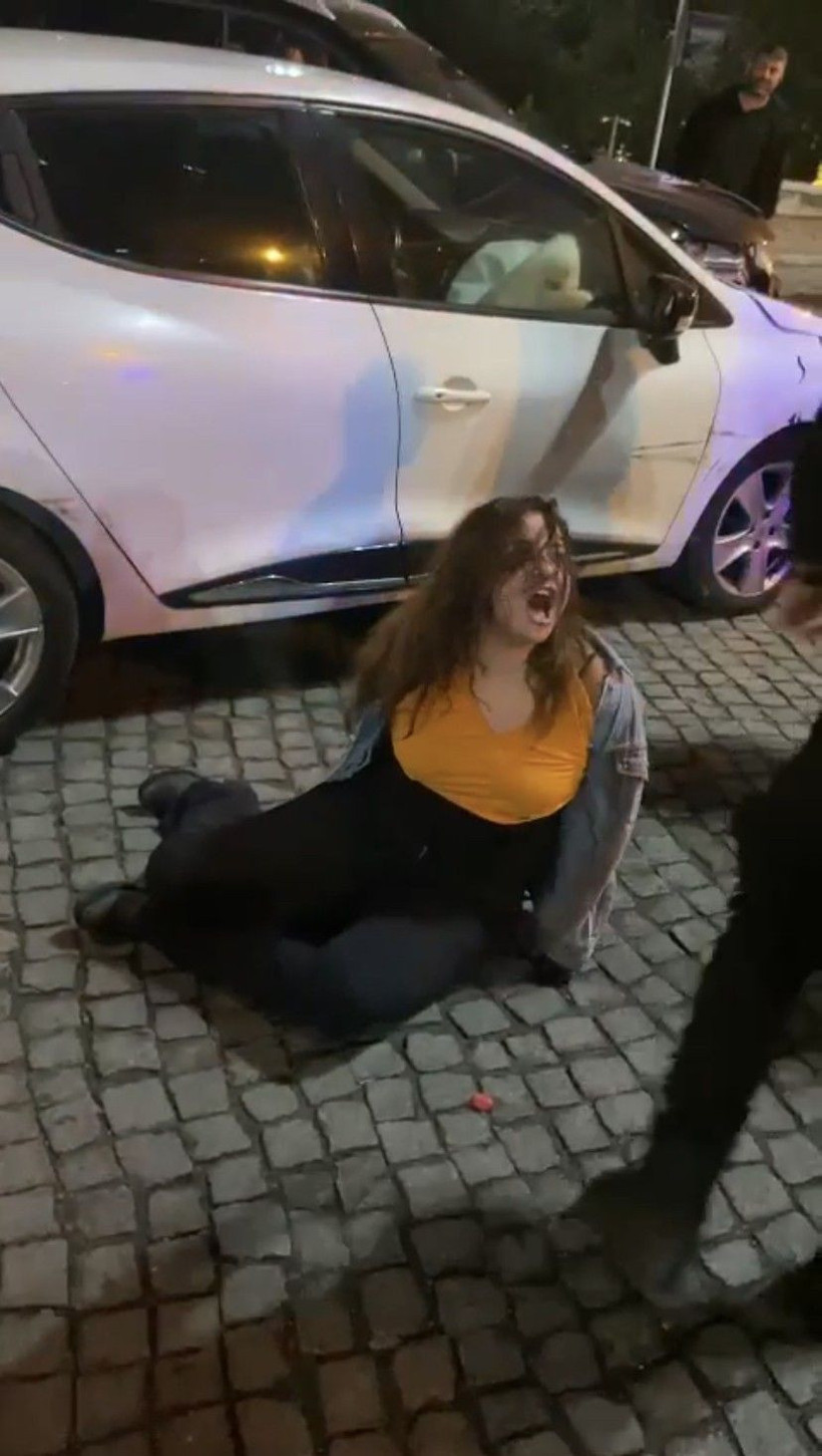 Polise tekme atıp küfürler savurdu! Kağıthane'de kadın sürücü ortalığı karıştırdı - Resim: 4