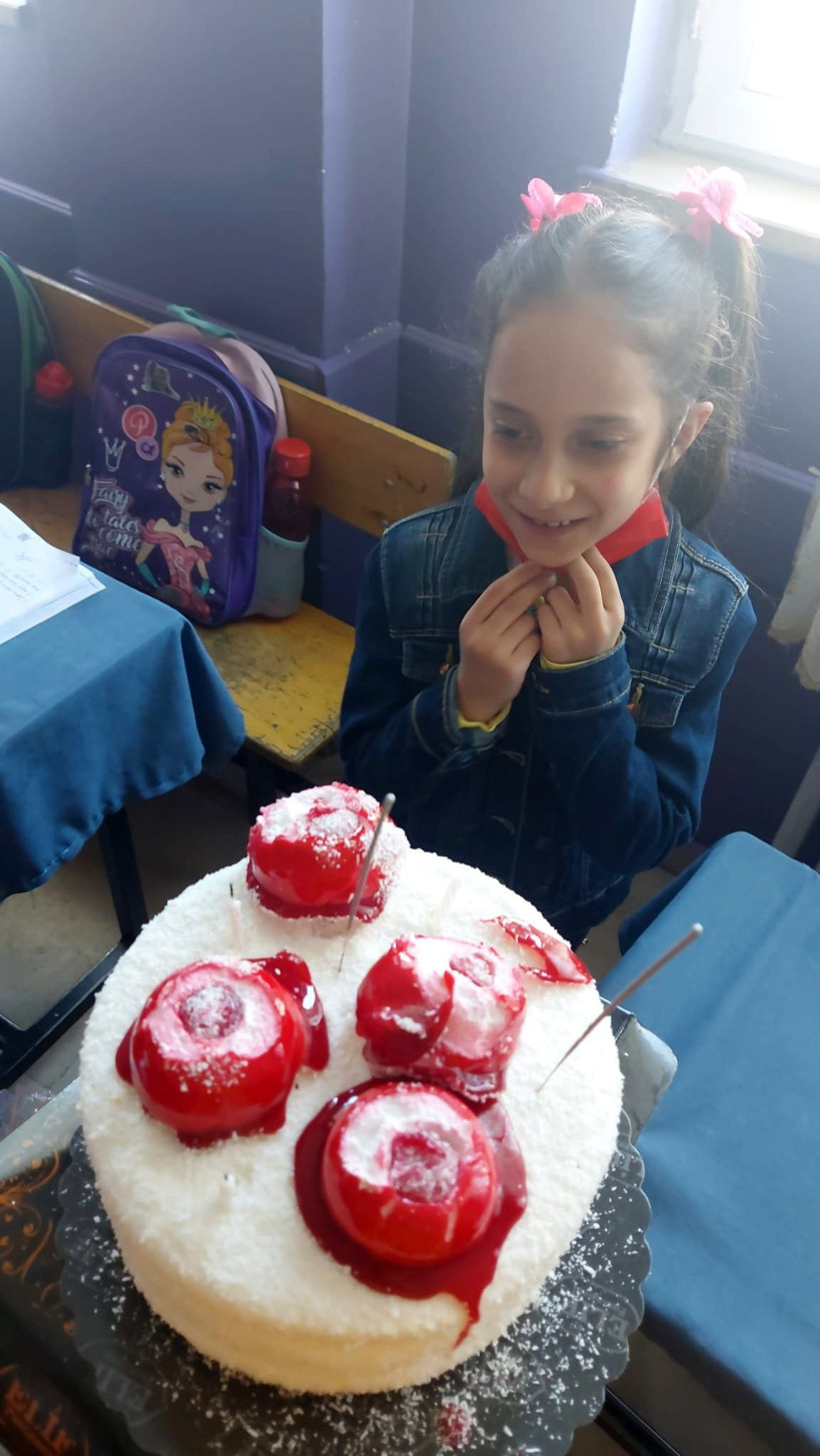 İlkokul 1'inci sınıf öğrencisi kayıp kız bakın nerede bulundu! Saatlerce onu aradılar - Resim: 1