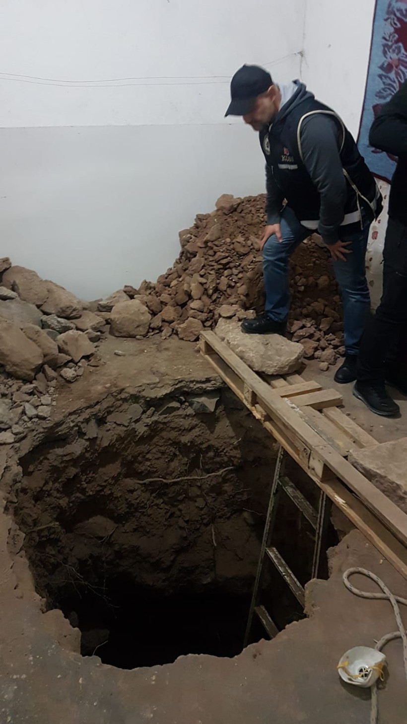 Kiraladıkları evde Eretna Devleti sultanlarının mezarlarını aradılar - Resim: 1