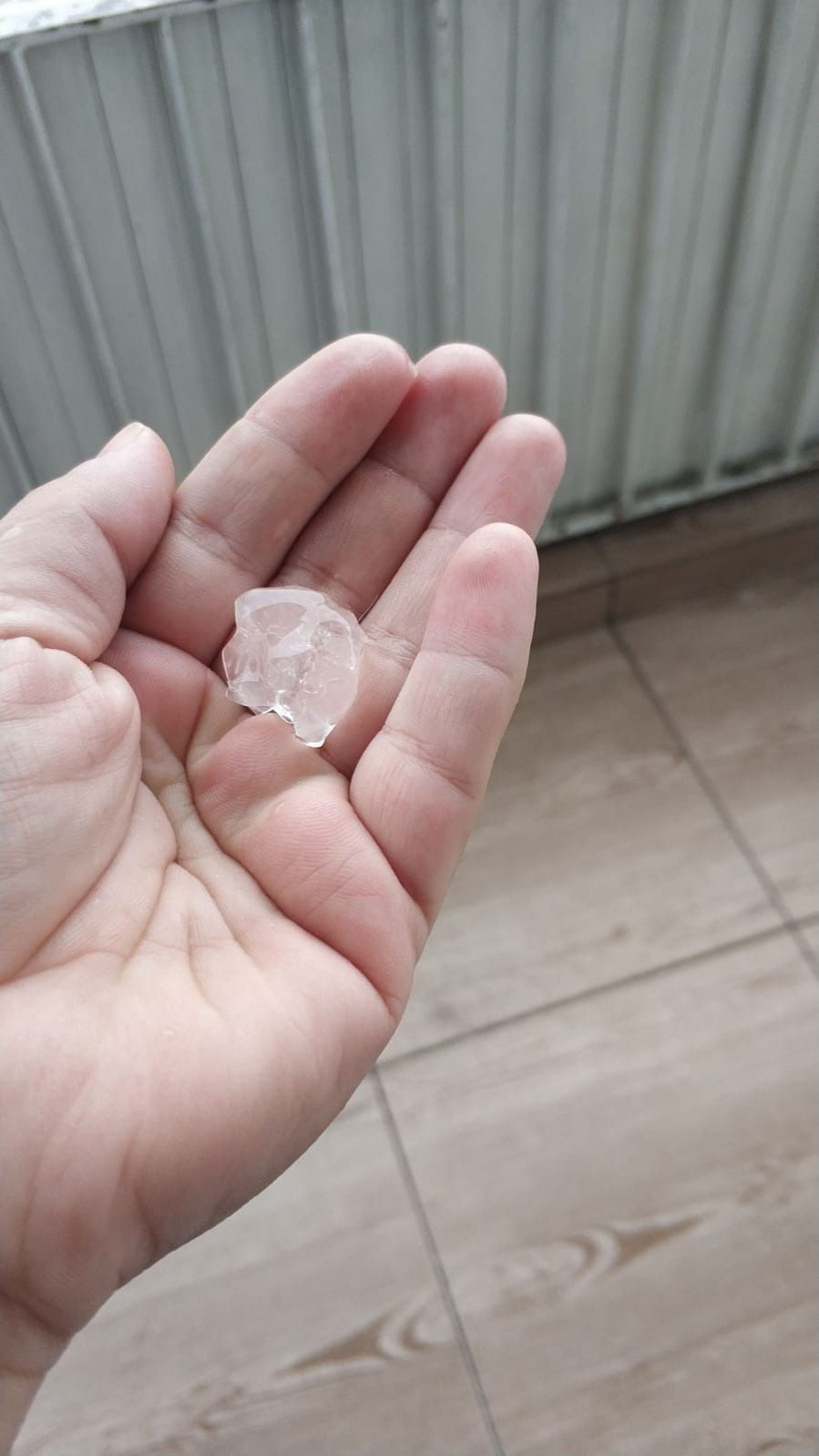 İstanbul'u dolu vurdu! Herkes bu görüntüleri paylaşıyor ceviz büyüklüğünde - Resim: 2