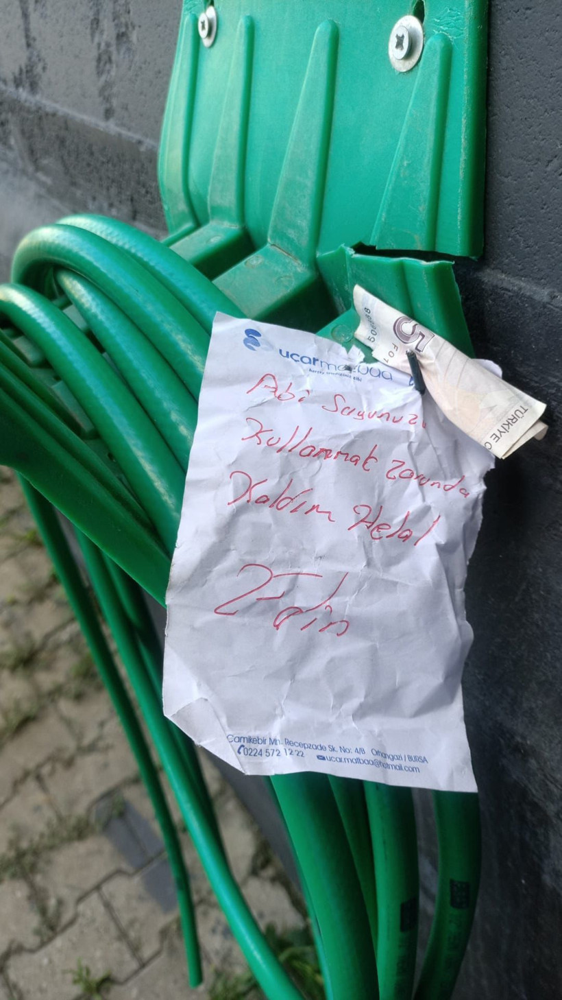 Şirketin musluğundan su içti yanına bunu bıraktı! Bakın  ne yazmış takdirle karşılandı - Resim: 1