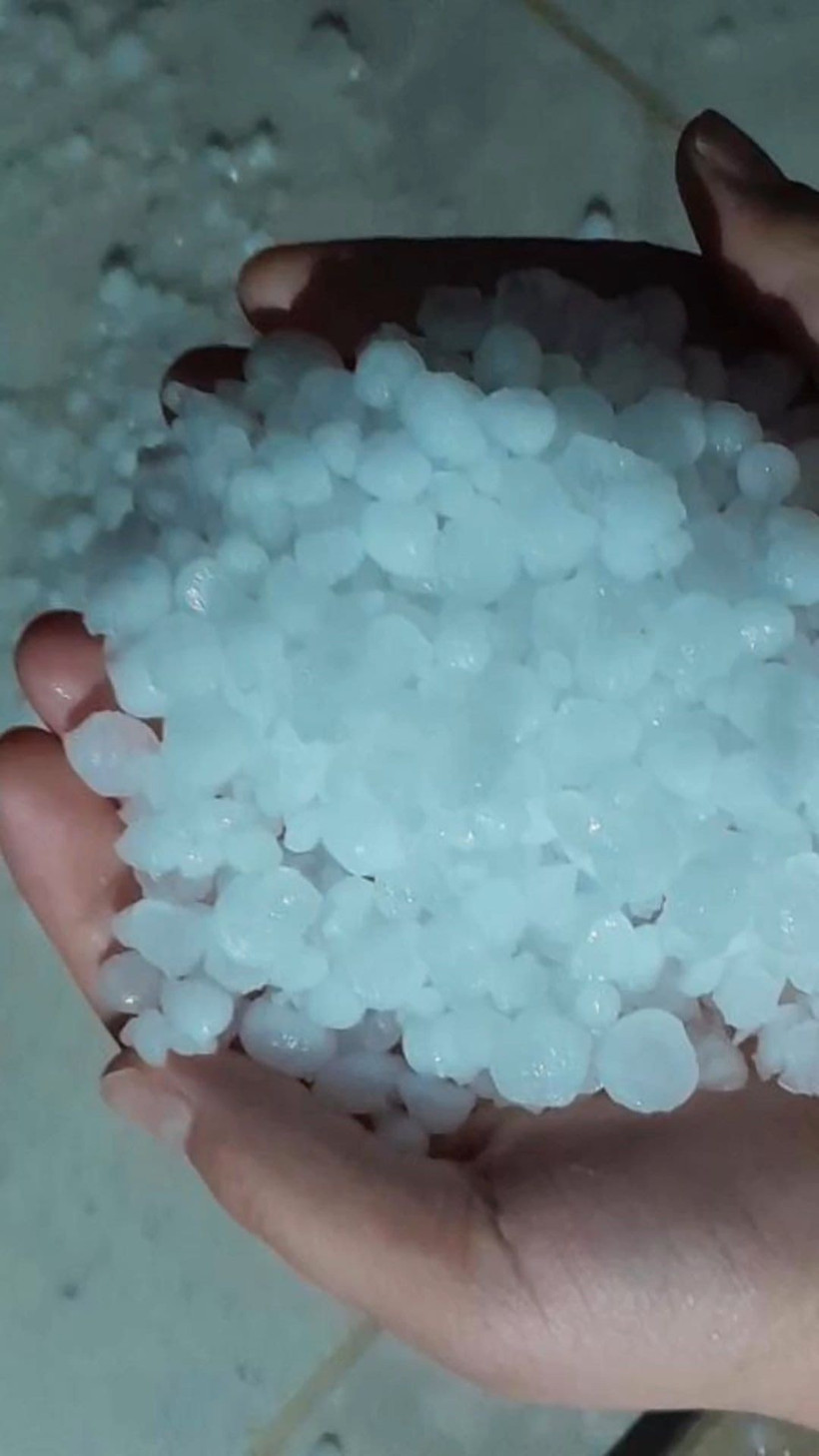 Vatandaşlar büyük şaşkınlık yaşadı! Kar değil dolu beyaza bürüdü - Resim: 4