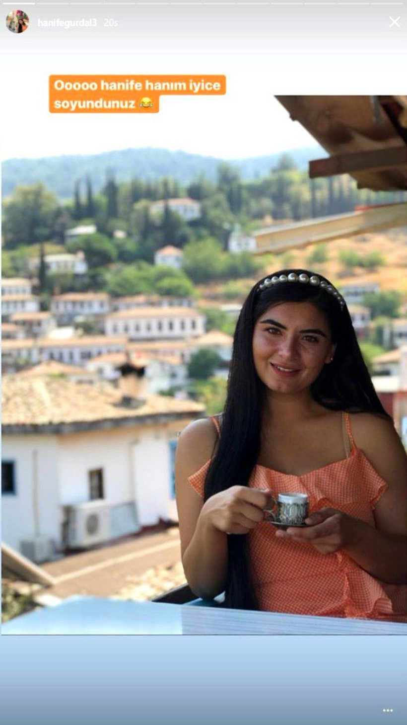 Gelin adayı Hanife Gürdal yine minilerle poz verdi takipçileri çıldırdı - Resim: 2