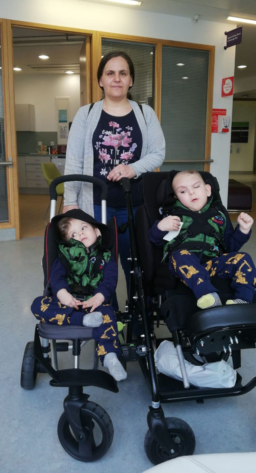 Antalya'da doğan yapışık ikizler İngiltere'de ayrıldı! Cumhurbaşkanı göndermişti - Resim: 3