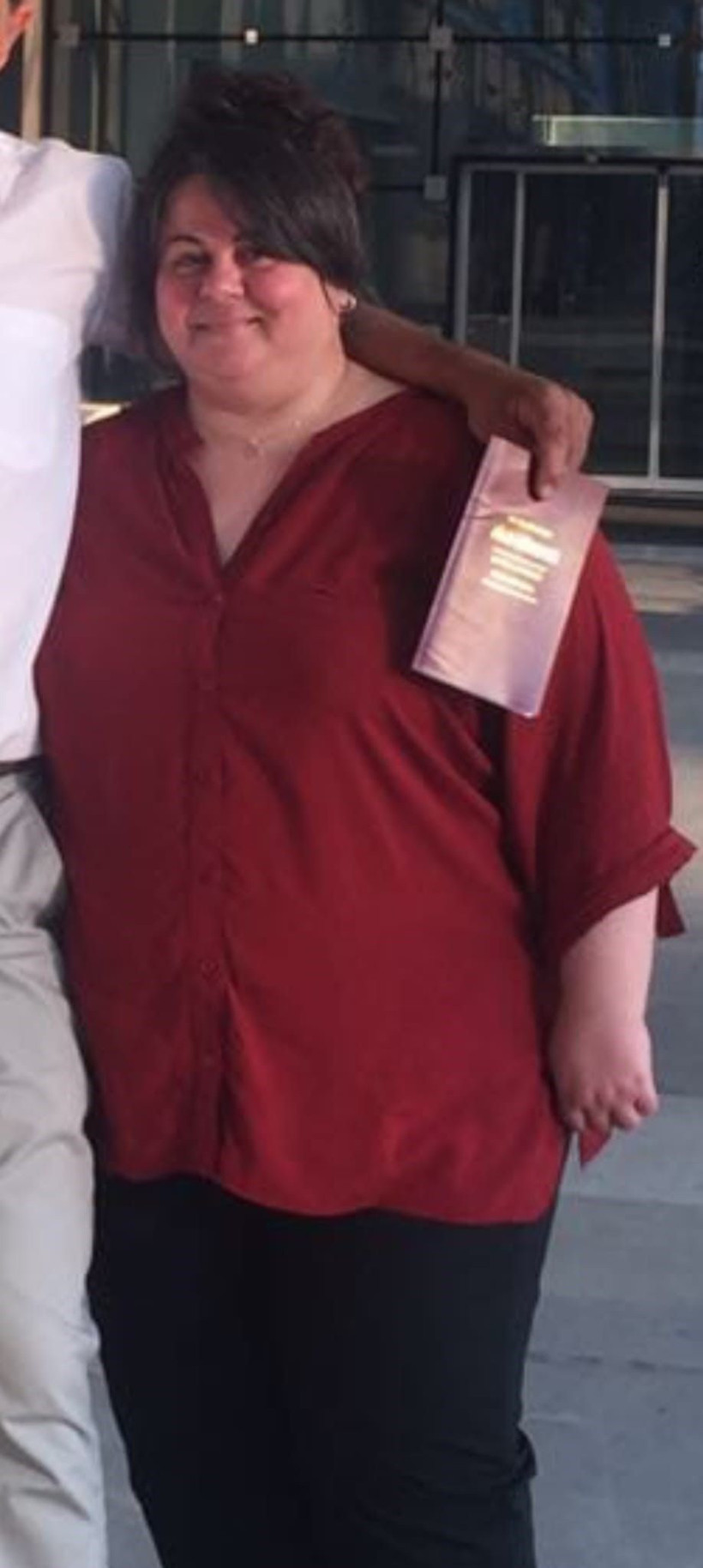 Aç kalarak değil, yemek yemeye devam ederek 50 kilo verdi - Resim: 1