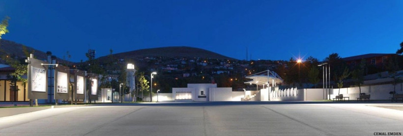 3S Kale Holding’in destekleriyle yenilenen Divriği Cumhuriyet Meydanı açıldı - Resim: 2