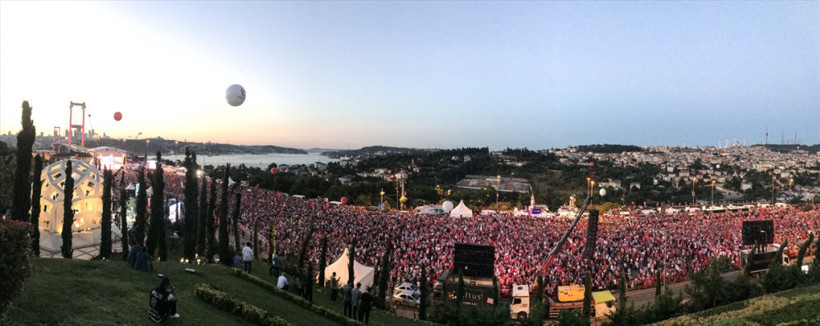  15 Temmuz Şehitler Köprüsü'nde muhteşem tören - Resim: 1