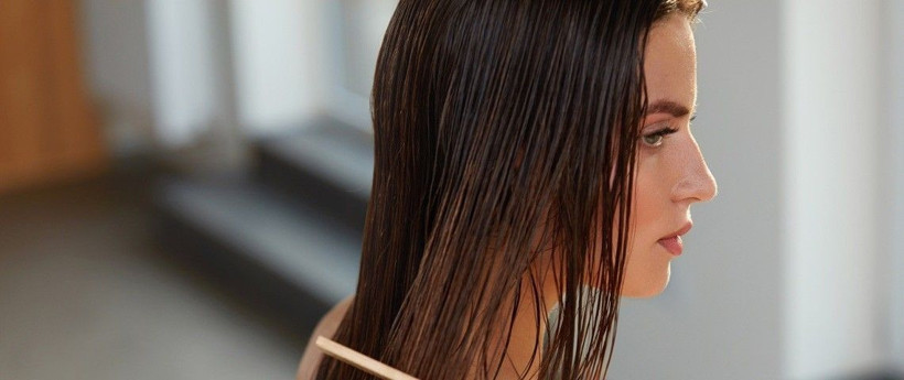 Saç maskesi ne işe yarar? Saç maskelerinin bu zararına dikkat! - Resim: 1