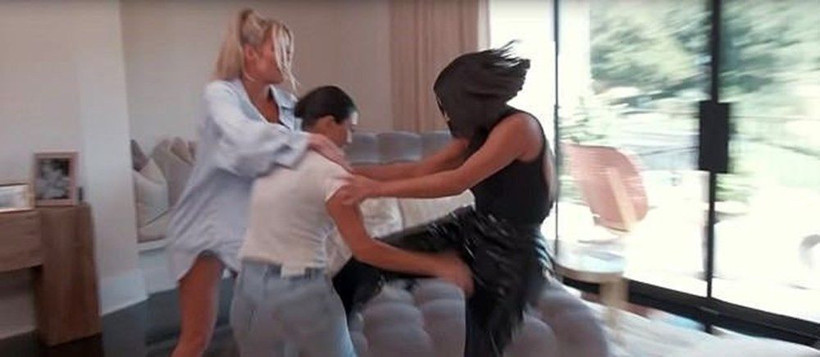 Kim Kardashian reality şovda Kourtney Kardashian ile neden kavga ettiğini açıkladı - Resim: 1