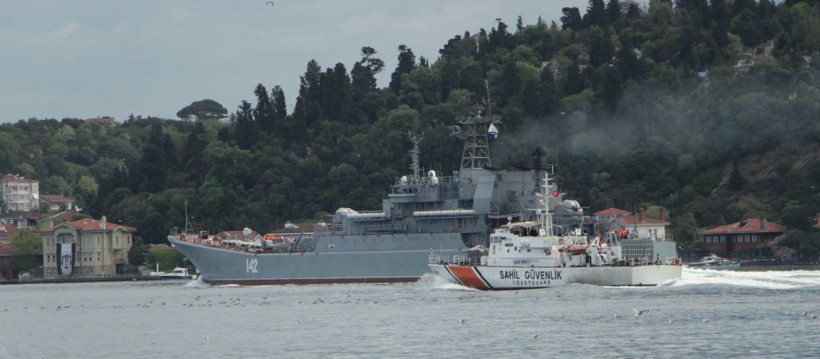 Rus ve İngiliz savaş gemileri 1 saat arayla İstanbul Boğazı'ndan Karadeniz'e açıldı - Resim: 1