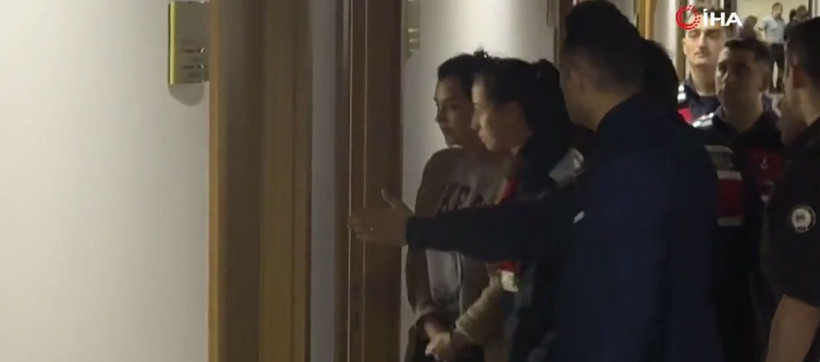 Polat çiftine bir tutuklama daha! Dilan Polat günler sonra ilk kez görüntülendi - Resim: 4