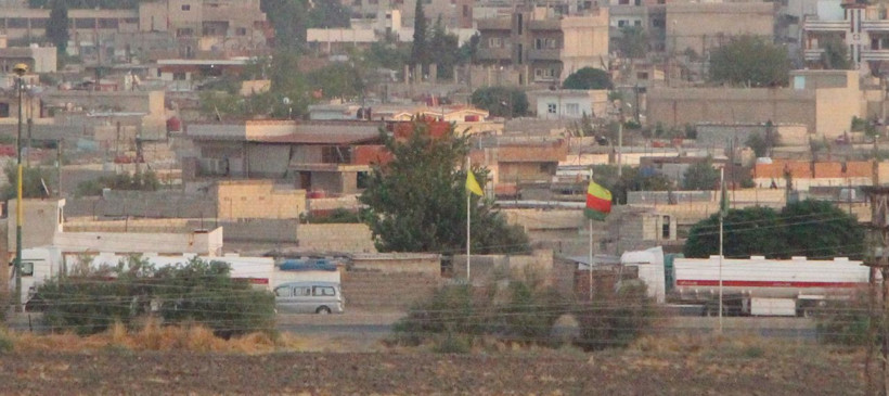 Suriye'den Irak'a giden ABD konvoyu görüntülendi - Resim: 1