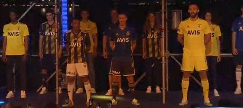 İşte Fenerbahçe'nin yeni sezon formaları - Resim: 3