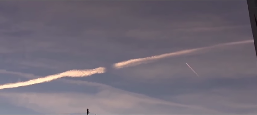 Dünya bu görüntüyü konuşuyor gökyüzünde bir anda belirdi  - Resim: 4