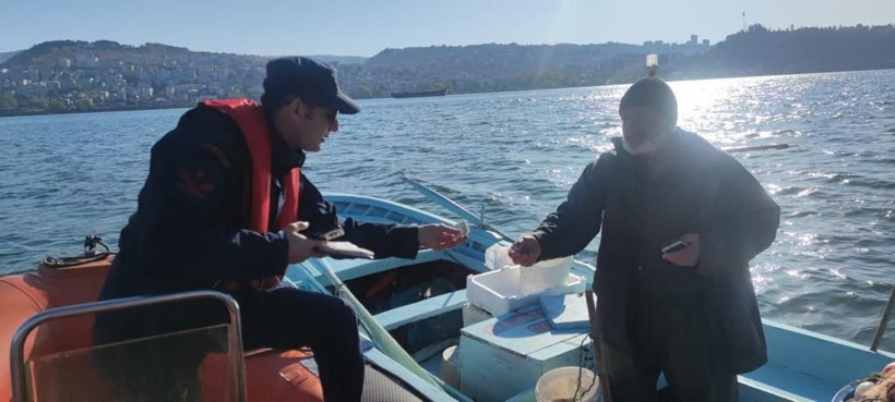 Türkiye genelinde düğmeye basıldı! Binlerce düzensiz göçmen yakalandı - Resim: 1