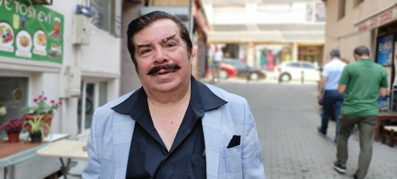 Benzerliği görenleri şaşkına çevirdi! Onu gören Orhan Gencebay sanıyor: Herkes fotoğraf çektiriyor - Resim: 3