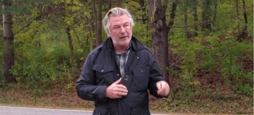 Alec Baldwin'in kazara katil olduğu olayda eşinden dikkat çeken gerilim! - Resim: 1