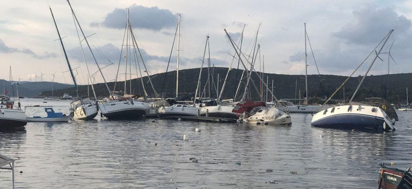 Tsunaminin vurduğu Sığacık'ta şoke eden görüntü! Sandalyeye oturan kadın boğuldu - Resim: 2