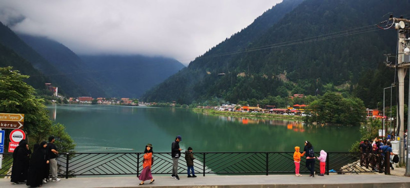 Uzungöl'de iğne atsan yere düşmez! Suudi müşterilerimiz yer bulmakta sıkıntı çekiyor - Resim: 2
