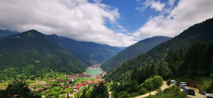 Uzungöl'de iğne atsan yere düşmez! Suudi müşterilerimiz yer bulmakta sıkıntı çekiyor - Resim: 1