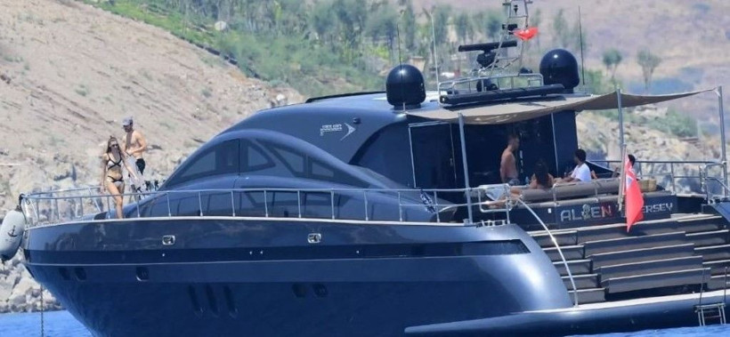 Hakan Sabancı'nın acı günü! Teknesi sular altına gömüldü, Sabancı'nın durumu merak ediliyor - Resim: 4