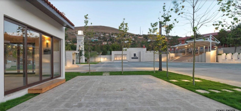 3S Kale Holding’in destekleriyle yenilenen Divriği Cumhuriyet Meydanı açıldı - Resim: 3