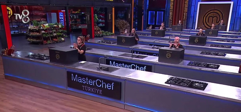 MasterChef Türkiye'de herkesi şaşırtan veda! Yarışmacılar gözyaşlarına boğuldu - Resim: 1